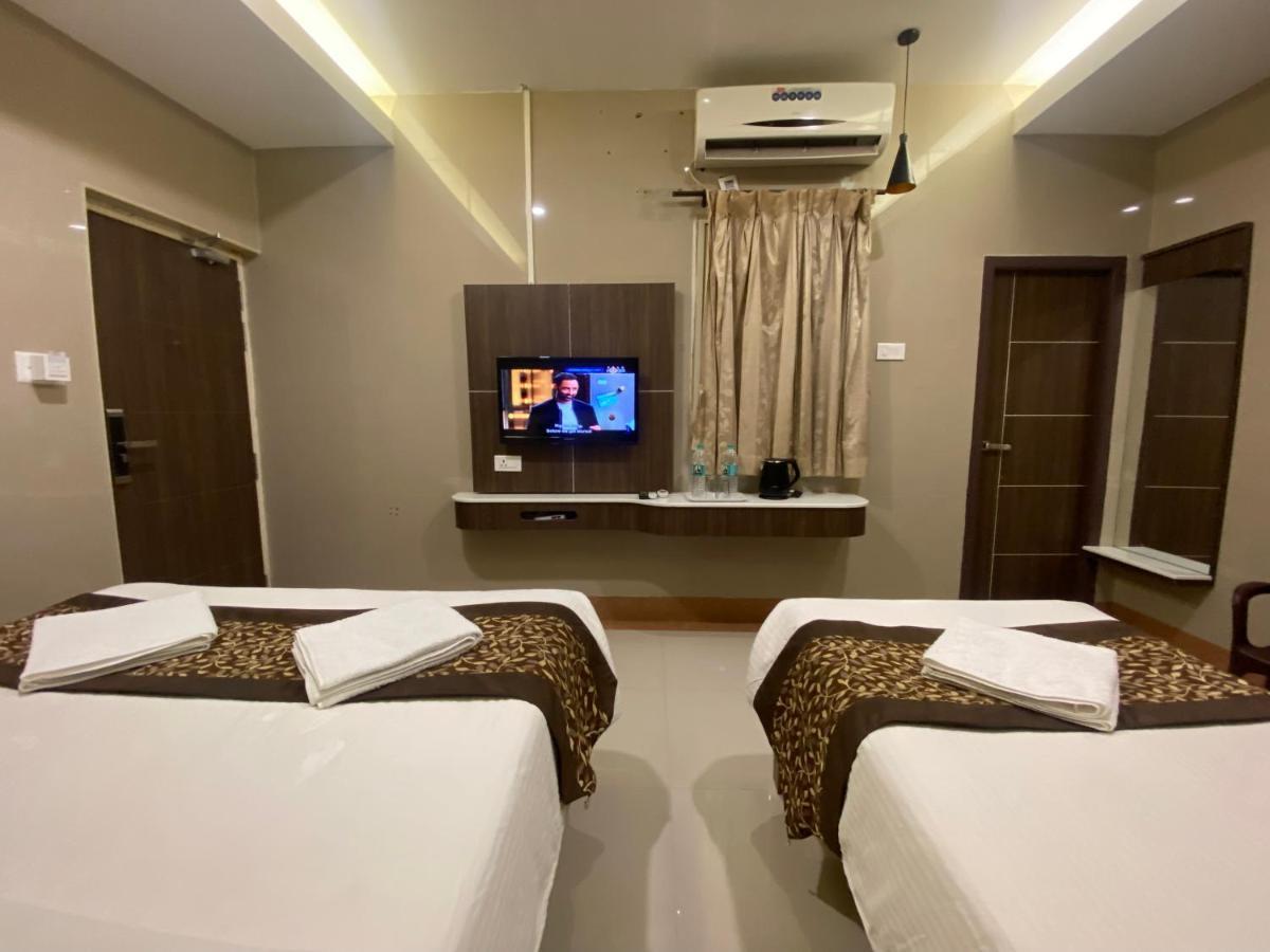 Hotel Sivas Regency Theni Allinagaram Exterior foto