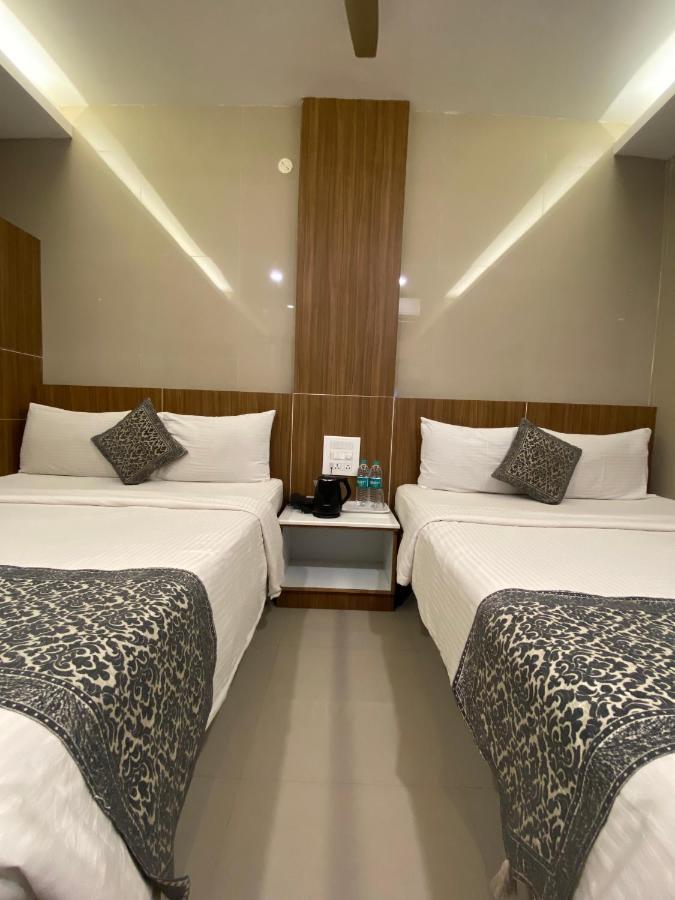 Hotel Sivas Regency Theni Allinagaram Exterior foto